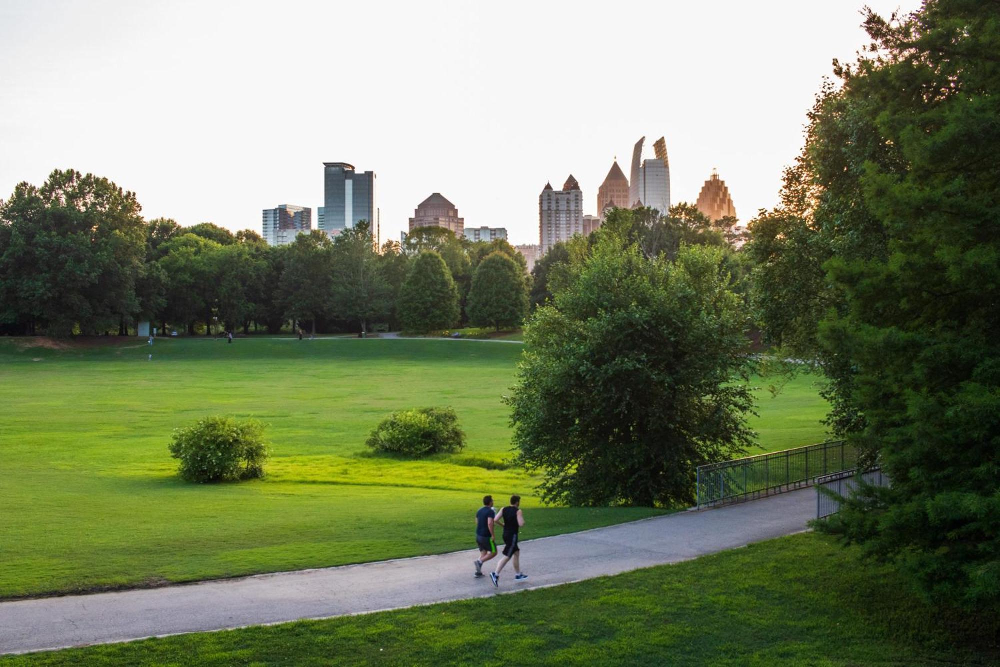 Stupendous Heart Of Piedmont Park Two Story Loft Apartment แอตแลนตา ภายนอก รูปภาพ