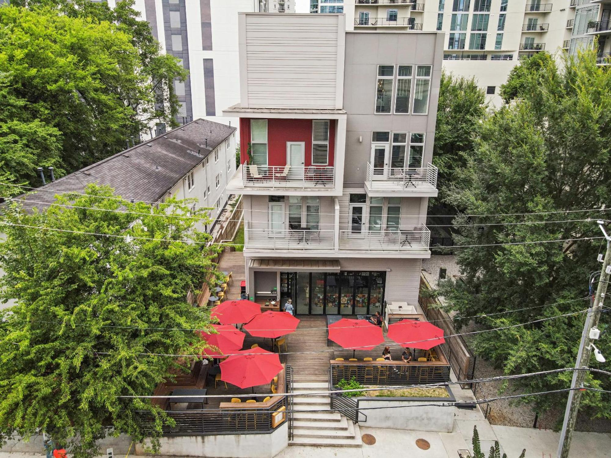 Stupendous Heart Of Piedmont Park Two Story Loft Apartment แอตแลนตา ภายนอก รูปภาพ
