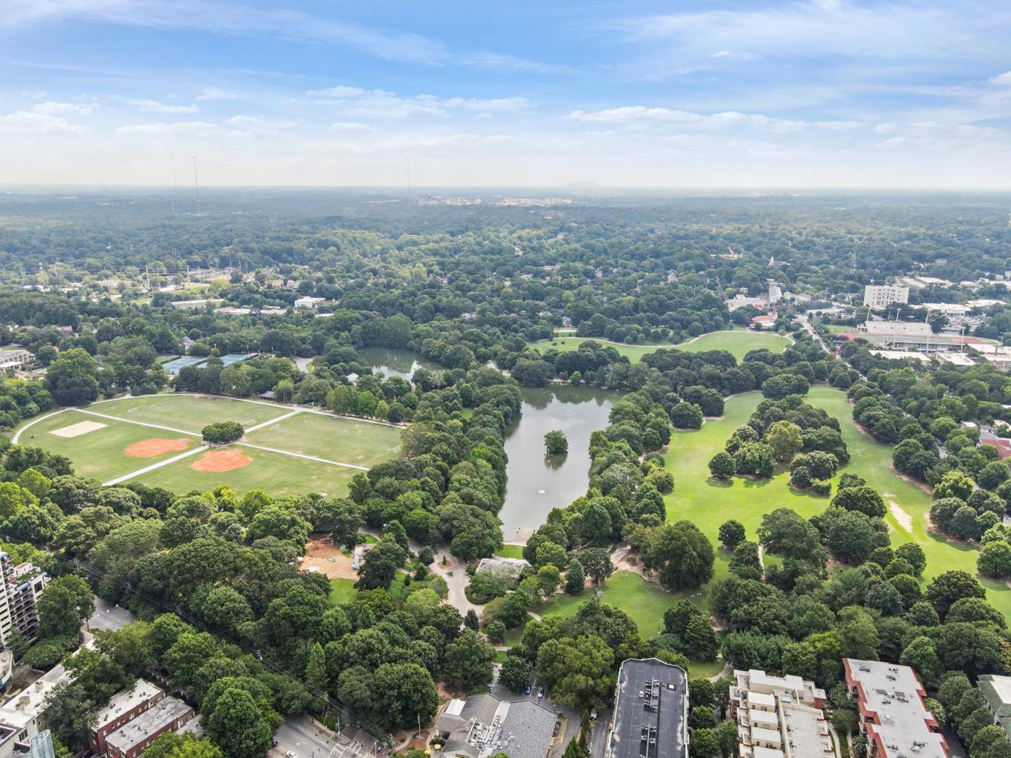 Stupendous Heart Of Piedmont Park Two Story Loft Apartment แอตแลนตา ภายนอก รูปภาพ